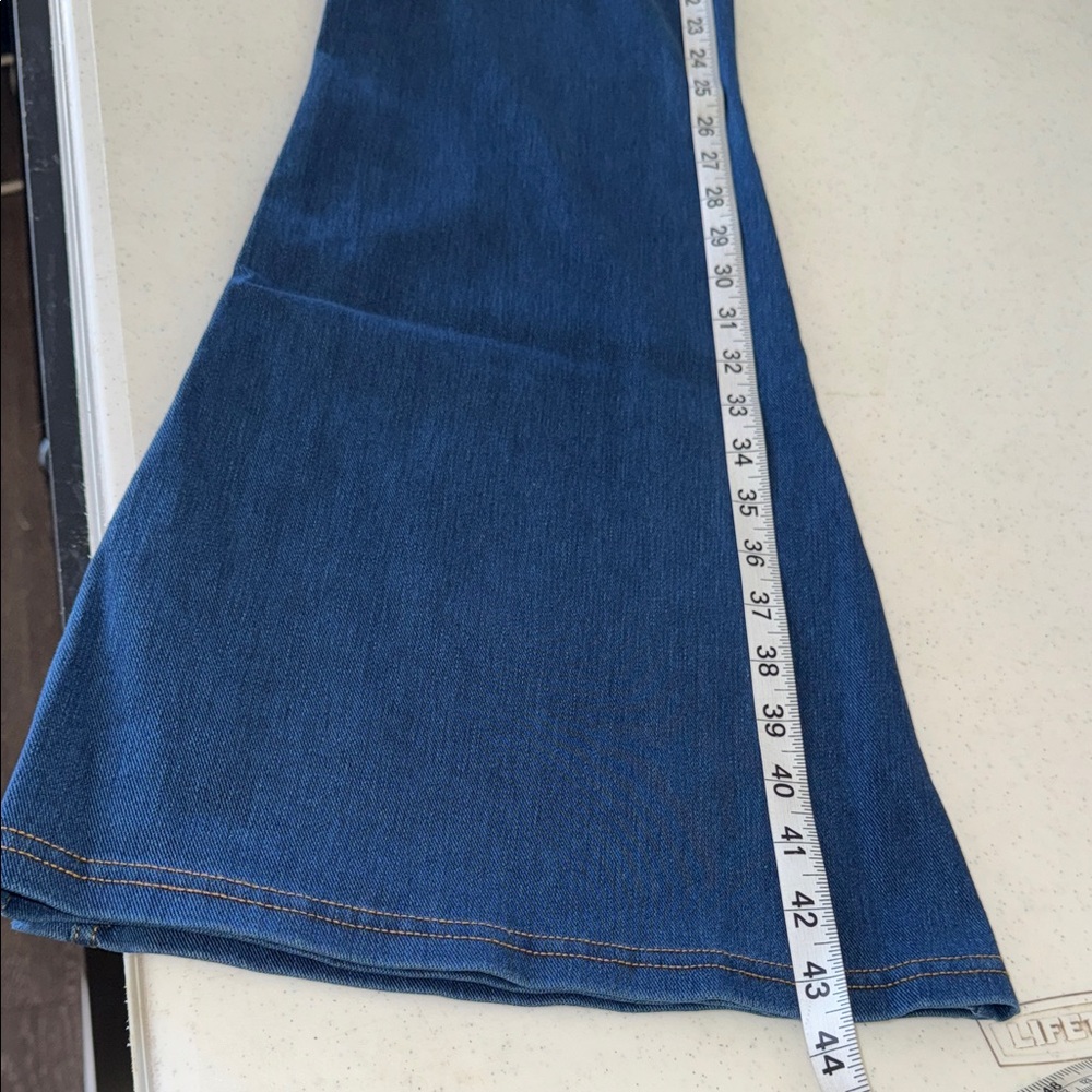 NWT HALARA Dark Blue Flare Jeans with High Waist - Picture 7 of 8
